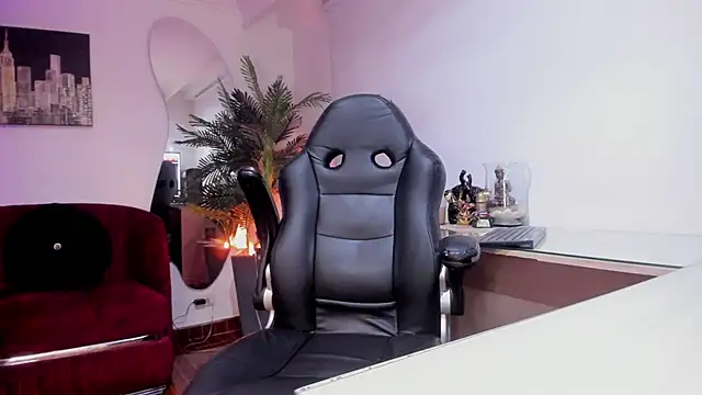 Snapshot of Meghan320 chatting on 10, 2, 2026 Meghan320 online show from 10, 2, 2026