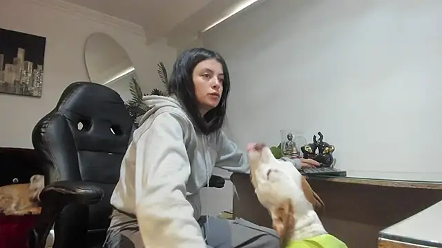 Meghan320 online show from 15, 4, 2026