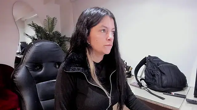 Snapshot of Meghan320 chatting on 11, 7, 2026 Meghan320 online show from 11, 7, 2026