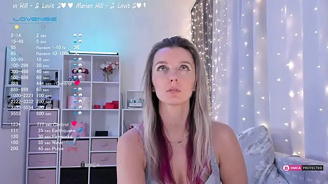 Karamelsw  online show from 12, 2, 2025