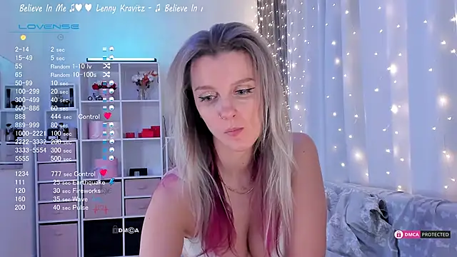 Karamelsw  online show from 11, 2, 2025