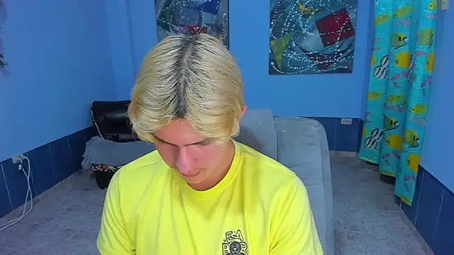 Snapshot of patrik_027 chatting on 12, 11, 2025 patrik 027 online show from 12, 11, 2025