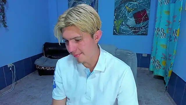 Snapshot of patrik_027 chatting on 23, 10, 2025 patrik 027 online show from 23, 10, 2025