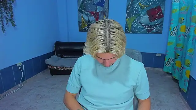 Snapshot of patrik_027 chatting on 1, 11, 2025 patrik 027 online show from 1, 11, 2025