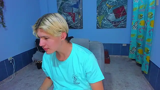 Snapshot of patrik_027 chatting on 19, 11, 2025 patrik 027 online show from 19, 11, 2025