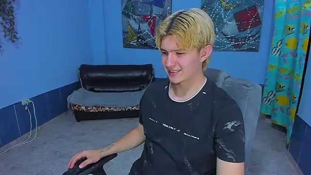 Snapshot of patrik_027 chatting on 22, 9, 2025 patrik 027 online show from 22, 9, 2025