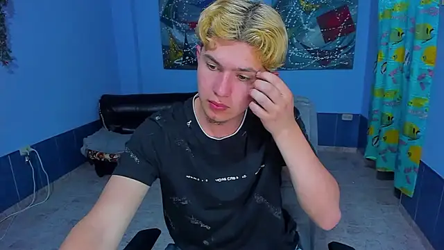 Snapshot of patrik_027 chatting on 12, 9, 2025 patrik 027 online show from 12, 9, 2025