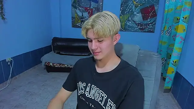 Snapshot of patrik_027 chatting on 2, 10, 2025 patrik 027 online show from 2, 10, 2025