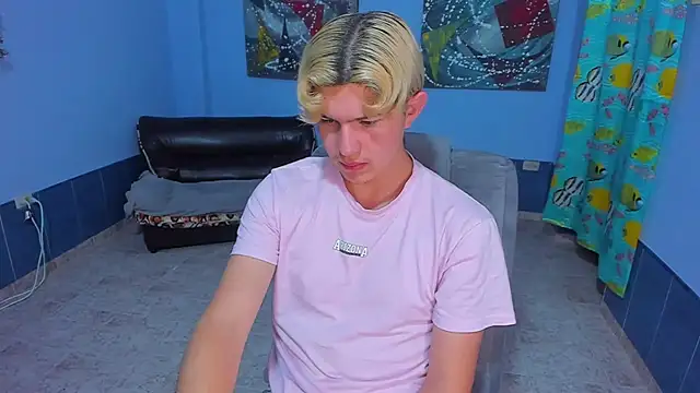 Snapshot of patrik_027 chatting on 17, 11, 2025 patrik 027 online show from 17, 11, 2025