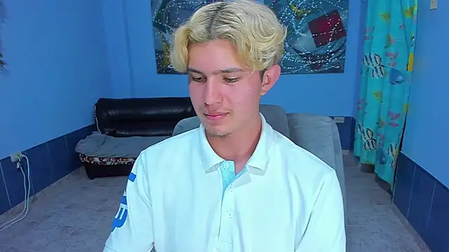 Snapshot of patrik_027 chatting on 24, 10, 2025 patrik 027 online show from 24, 10, 2025