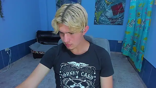 Snapshot of patrik_027 chatting on 29, 10, 2025 patrik 027 online show from 29, 10, 2025