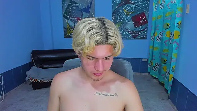 Snapshot of patrik_027 chatting on 7, 11, 2025 patrik 027 online show from 7, 11, 2025