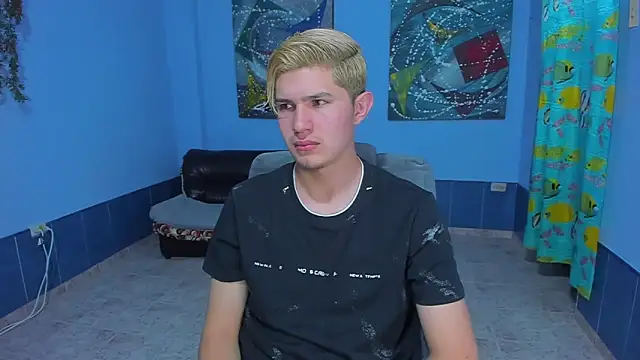 Snapshot of patrik_027 chatting on 11, 10, 2025 patrik 027 online show from 11, 10, 2025