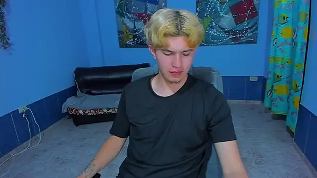 Snapshot of patrik_027 chatting on 14, 9, 2025 patrik 027 online show from 14, 9, 2025