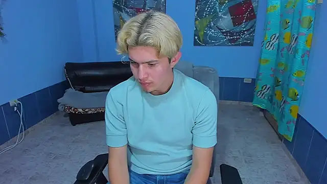 Snapshot of patrik_027 chatting on 4, 11, 2025 patrik 027 online show from 4, 11, 2025