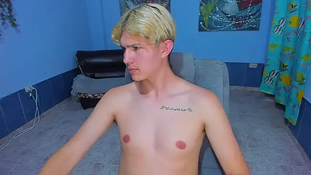 Snapshot of patrik_027 chatting on 12, 11, 2025 patrik 027 online show from 12, 11, 2025