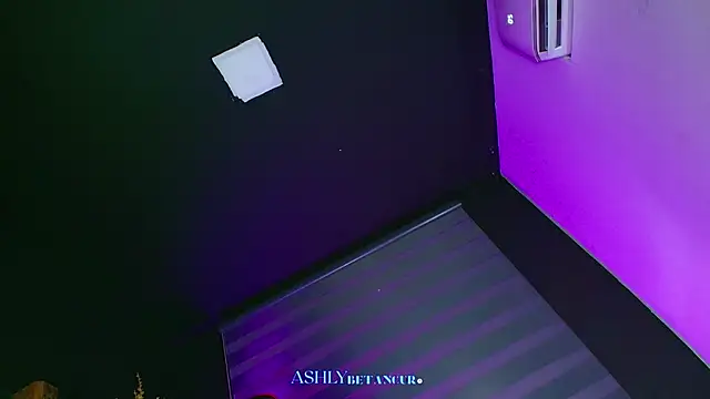 Snapshot of AshlyBetancurX chatting on 1, 2, 2026 AshlyBetancurX online show from 1, 2, 2026