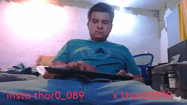 Snapshot of thor000089 chatting on 7, 10, 2025 thor000089 online show from 7, 10, 2025