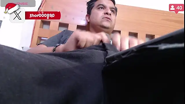 Snapshot of thor000089 chatting on 6, 1, 2025 thor000089 online show from 6, 1, 2025