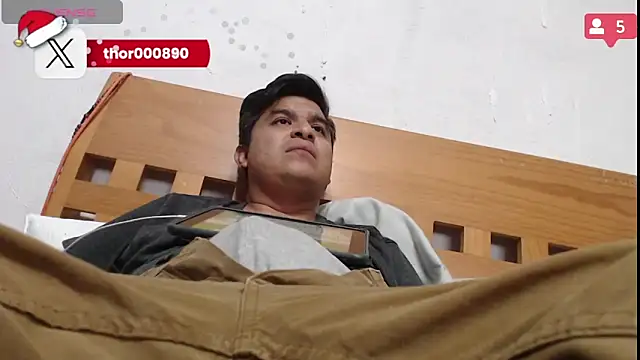 Snapshot of thor000089 chatting on 6, 1, 2025 thor000089 online show from 6, 1, 2025