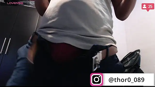 Snapshot of thor000089 chatting on 14, 1, 2025 thor000089 online show from 14, 1, 2025