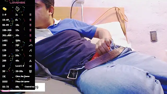 Snapshot of thor000089 chatting on 6, 10, 2025 thor000089 online show from 6, 10, 2025