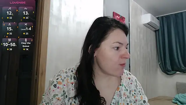 Stacy Davice online show from 6, 11, 2025