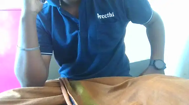 Mallupaiyanaachu online show from 7, 3, 2025