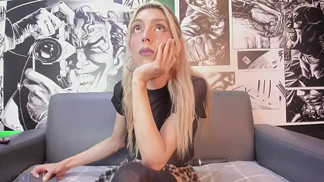 Victoria Badgal  online show from 28, 1, 2025