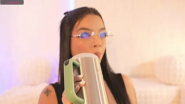 sarah hiill online show from 11, 2, 2025