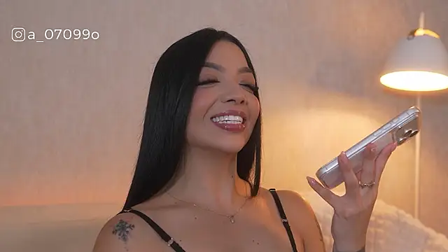 sarah hiill online show from 7, 2, 2026