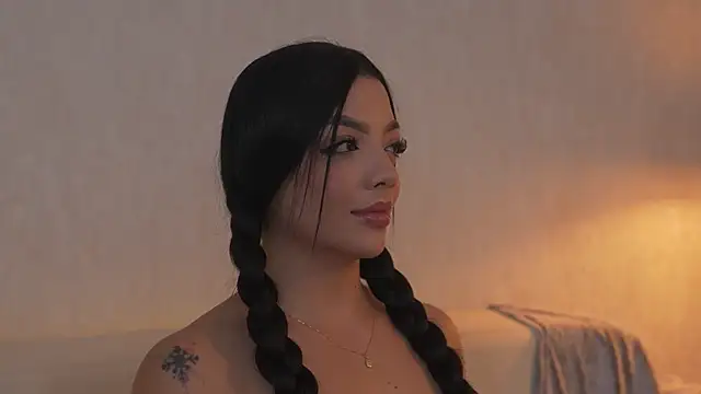 sarah hiill online show from 20, 3, 2026