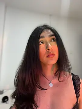 MiahWindsor online show from 8, 11, 2025