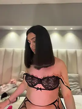 MiahWindsor online show from 8, 7, 2026