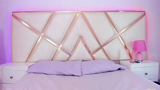 Aisharhodes00 online show from 15, 11, 2025