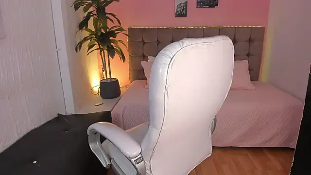 Stefhanyblow online show from 20, 3, 2025