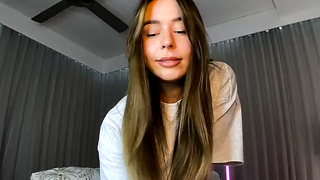 SashaJade  online show from 14, 1, 2026