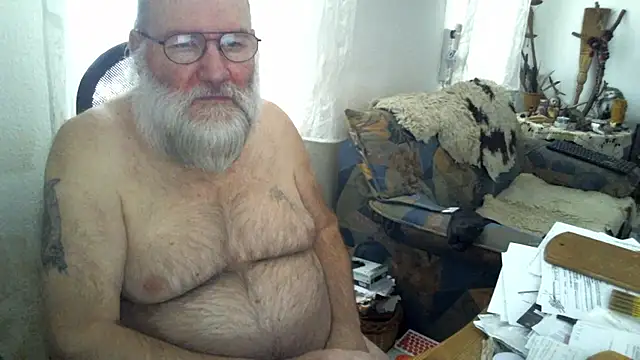 Snapshot of SexySantaC chatting on 1, 2, 2026 SexySantaC online show from 1, 2, 2026