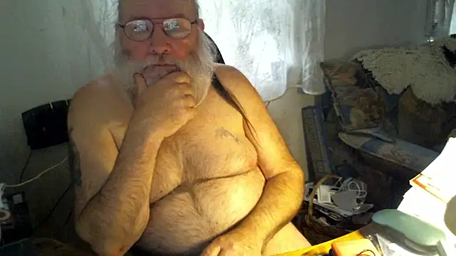 SexySantaC online show from 8, 10, 2025