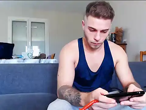 Snapshot of Elkafit28 chatting on 17, 4, 2026 Elkafit28 online show from 17, 4, 2026
