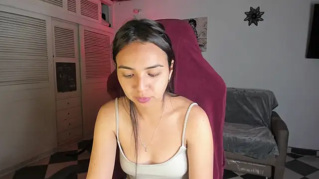 Miss Nicole online show from 30, 1, 2025