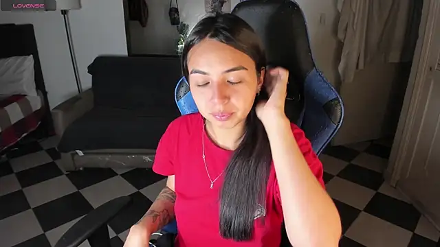 Miss Nicole online show from 14, 3, 2025