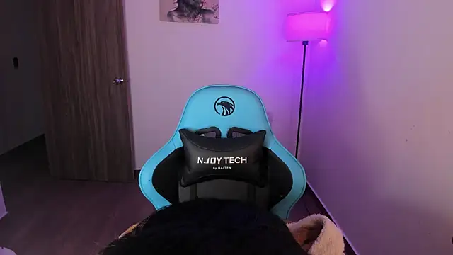 Miss Nicole online show from 1, 4, 2026