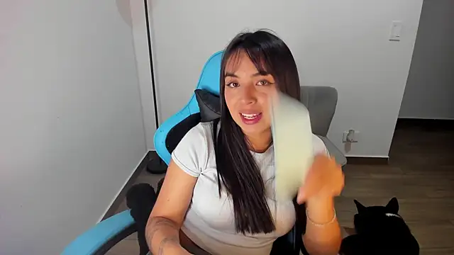 Miss Nicole online show from 24, 5, 2026