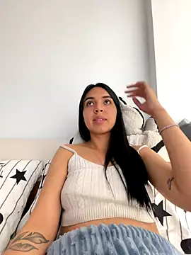 Miss Nicole online show from 5, 10, 2025