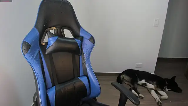 Miss Nicole online show from 5, 10, 2025