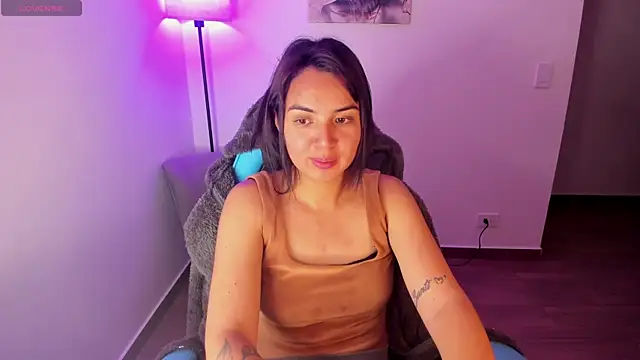 Miss Nicole online show from 4, 6, 2026