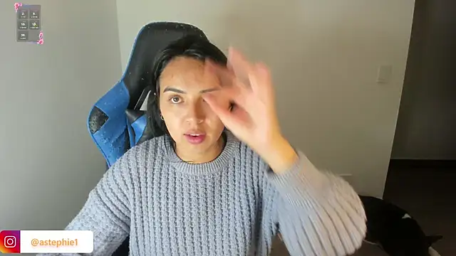 Miss Nicole online show from 1, 10, 2025