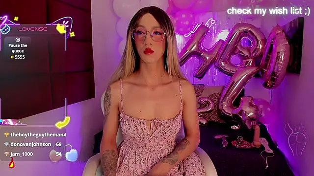 Yaki Tai online show from 9, 11, 2025