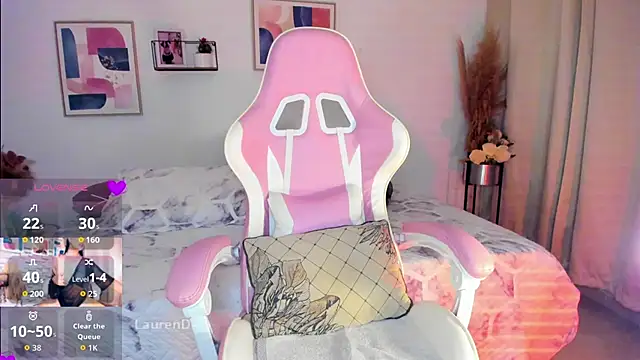 Misslaurenn online show from 28, 11, 2025